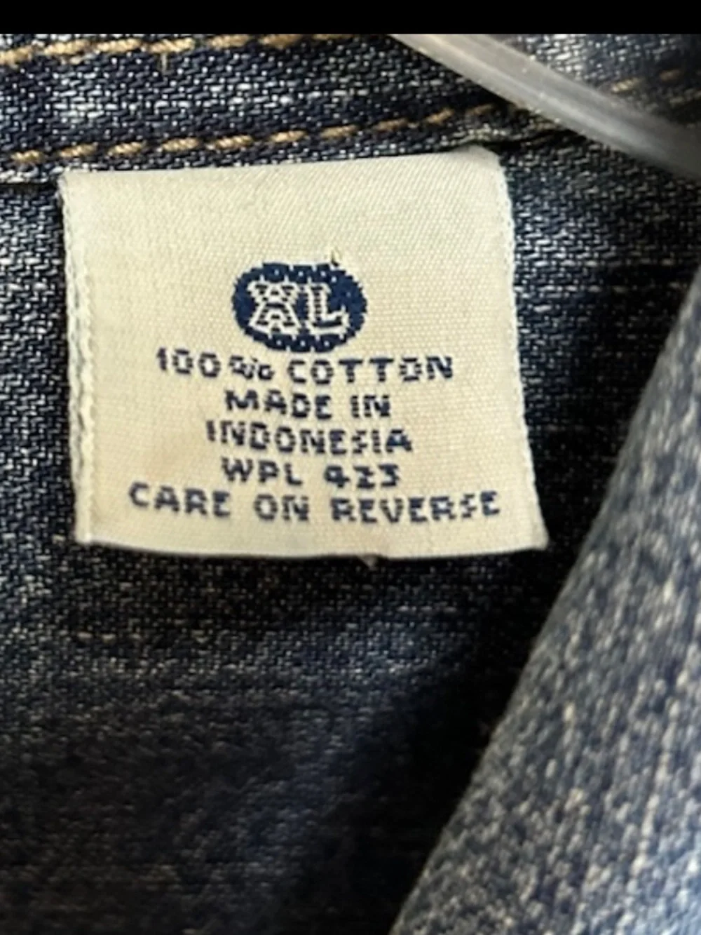 Levis chest armpit